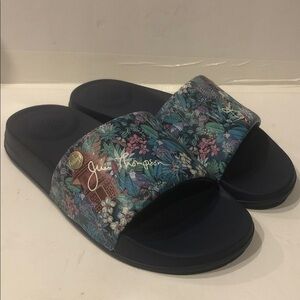 FitFlop iQushion X Jim Thompson Heritage Blue sandal.